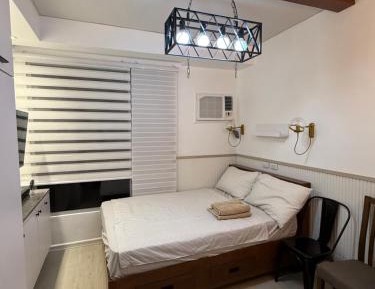 Deluxe Studio