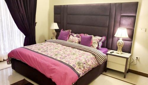 Deluxe Double Room (2 Adults + 1 Child)