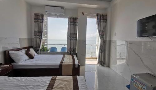 Family Room with Sea View