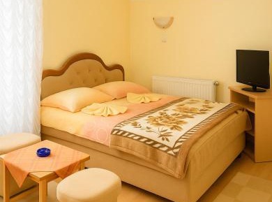 Double Room with Spa Bath