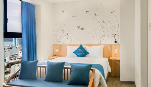 Deluxe Room (2 Adults + 1 Child)