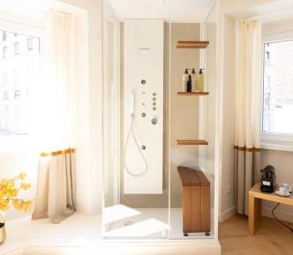 Deluxe Suite with Spa Bath
