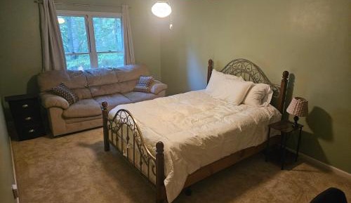 Deluxe Double Room (2 Adults + 1 Child)