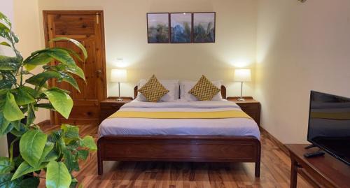 Deluxe Room (2 Adults + 1 Child)