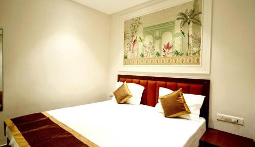 Deluxe Queen Room