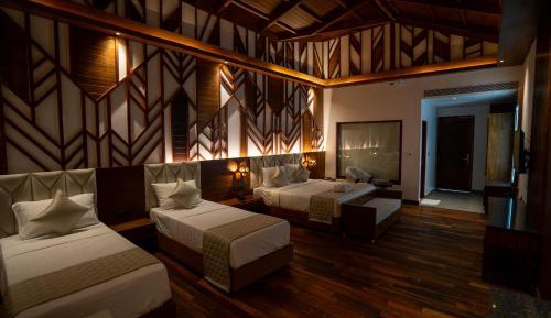 Quadruple Room with Private Bathroom