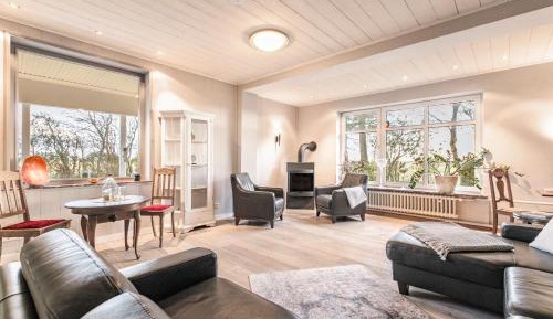 Superior One-Bedroom Apartment
