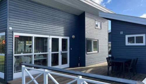 One-Bedroom Holiday Home