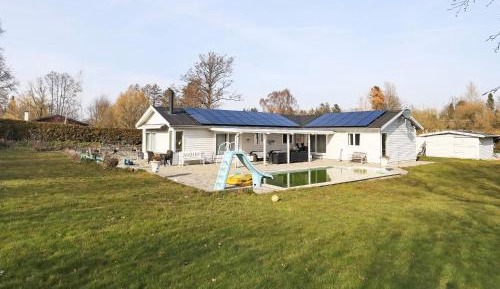 Three-Bedroom Vacation Home 