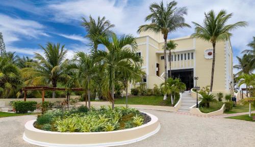 Seven-Bedroom Villa