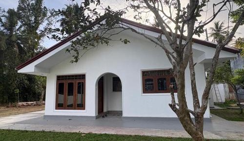 Villa with Garden View