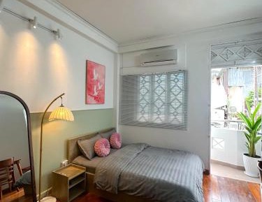 Studio with Balcony