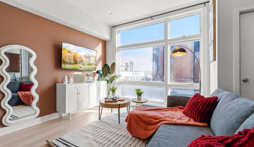 Four-Bedroom Luxury Apartment