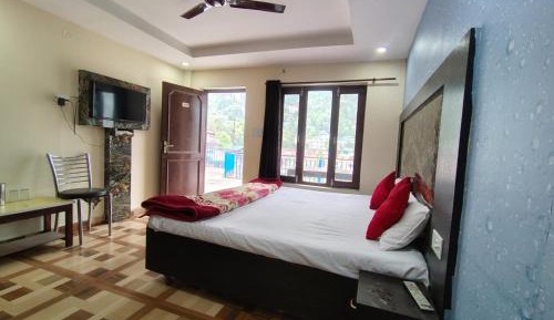 Double Room with Mountain View