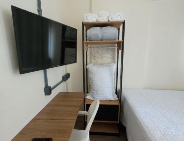 Studio Apartment with One Double Bed