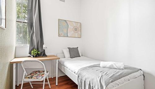 Single Room with Shared Bathroom