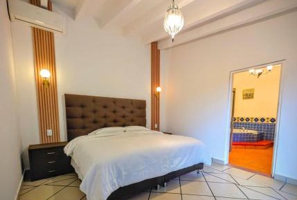 Deluxe Suite with Spa Bath
