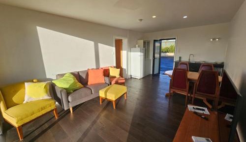 Deluxe Two-Bedroom Apartment with Garden View