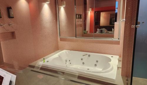 Suite with Spa Bath