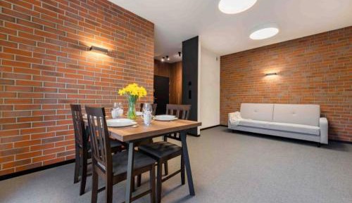 Superior One-Bedroom Apartment