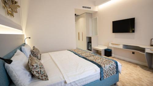 Superior Deluxe Double or Twin Room 
