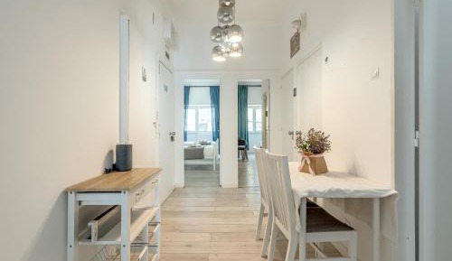 Basic Triple Room with Shared Bathroom