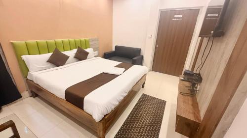 Deluxe Double Room with Balcony and Sea View