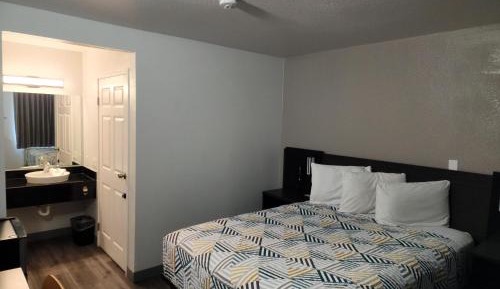Queen Room