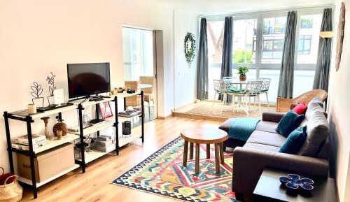 Deluxe Two-Bedroom Apartment