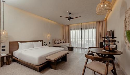 Swim-up Junior Suite Garden View