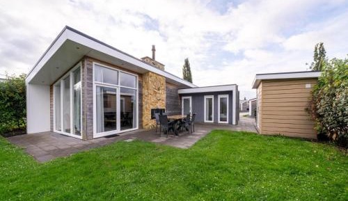 Three-Bedroom Holiday Home 