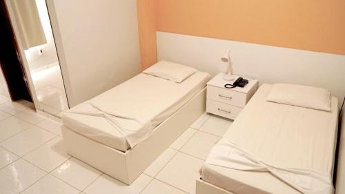 Twin Room (2 Single Beds)