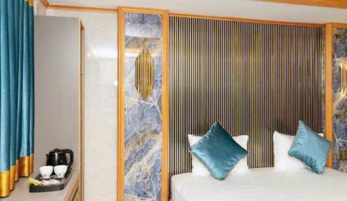Deluxe Double Room with Bath