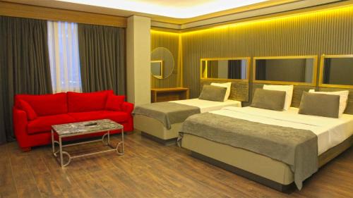 Quadruple Room with Shared Bathroom