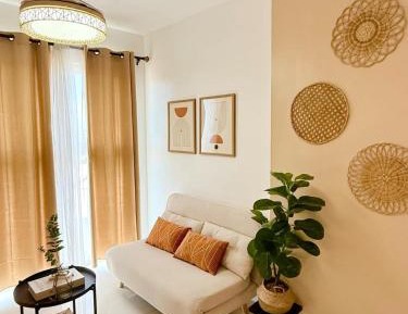 One-Bedroom Apartment - Non-Smoking
