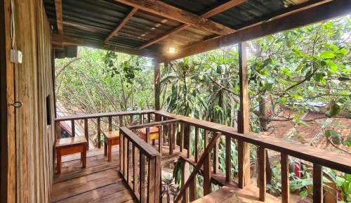 Family Room with Garden View