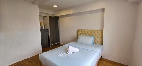 Two-Bedroom Apartment with City View