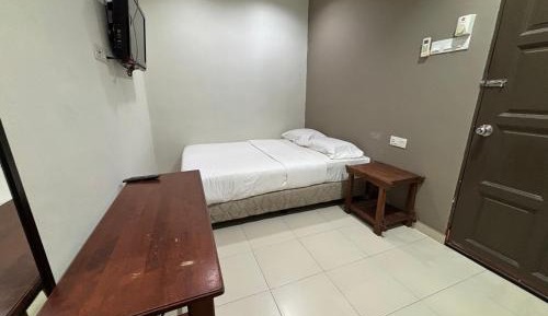Double or Twin Room with Private Bathroom