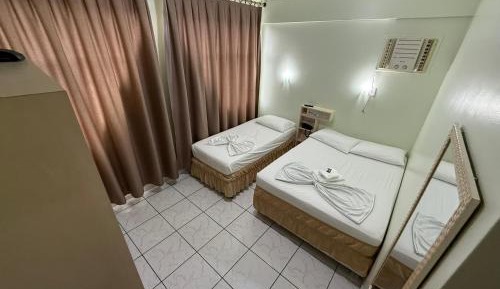 Economy Triple Room