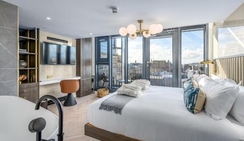 Two-Bedroom Suite