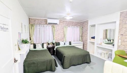 Twin Room with Shower