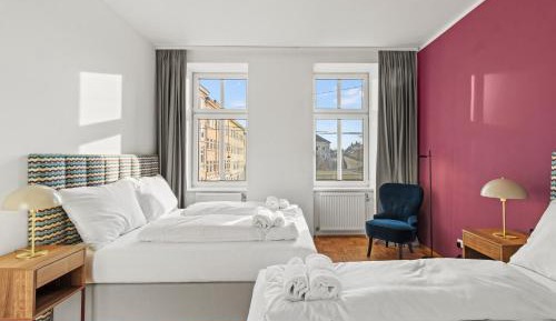 One-Bedroom Apartment with City View