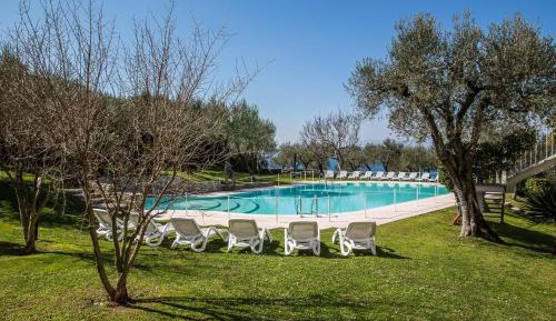 Superior Double or Twin Room with Balcony and Lake View