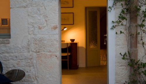 Deluxe Double Room (2 Adults + 1 Child)