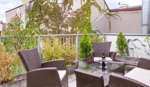 One-Bedroom Apartment with Terrace