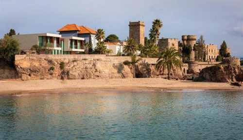 Villa - Beach Front