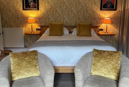 Room #4994907