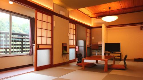 Japanese-Style Superior Room with Shared Bathroom