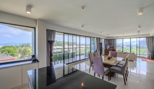 Three-Bedroom Apartment with Sea View