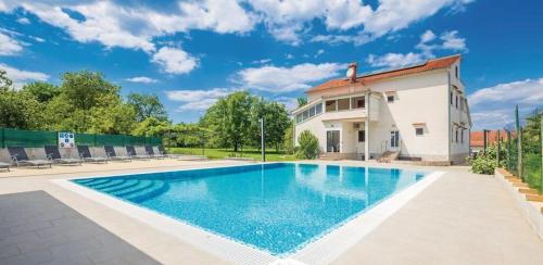Two Bedroom Apartment upper floor